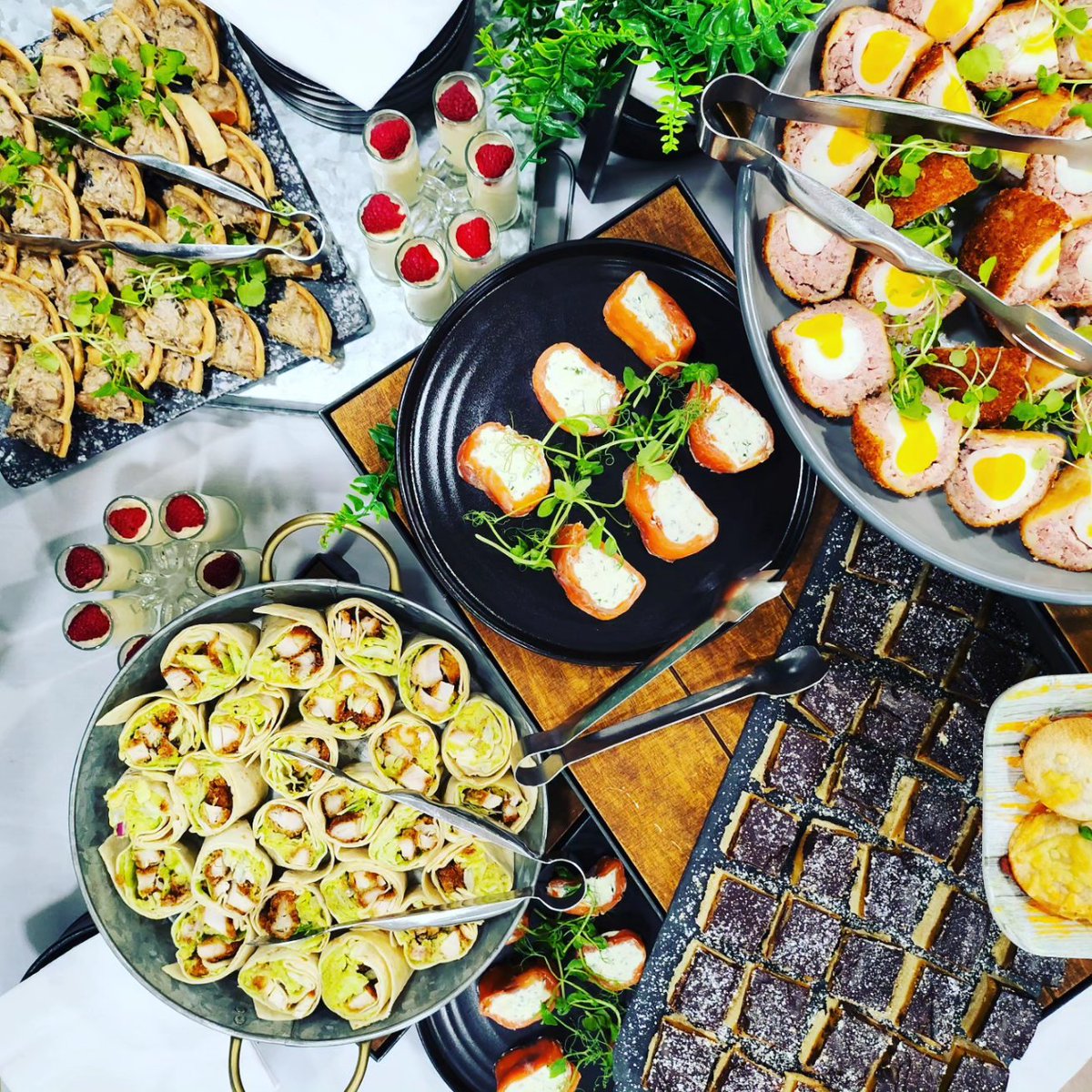 Talk about starting the new school year off right 😍 

Keep tagging us, we love to see what your teams are doing to make the difference. 

#feedingindependentminds #schoolcatering