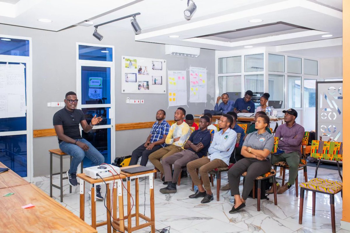 HubIfakara's tweet photo. "Entrepreneurship is not for the weak" @AlbanyJames1 
#InspirationalTalk https://t.co/ZLoAwKIf6z