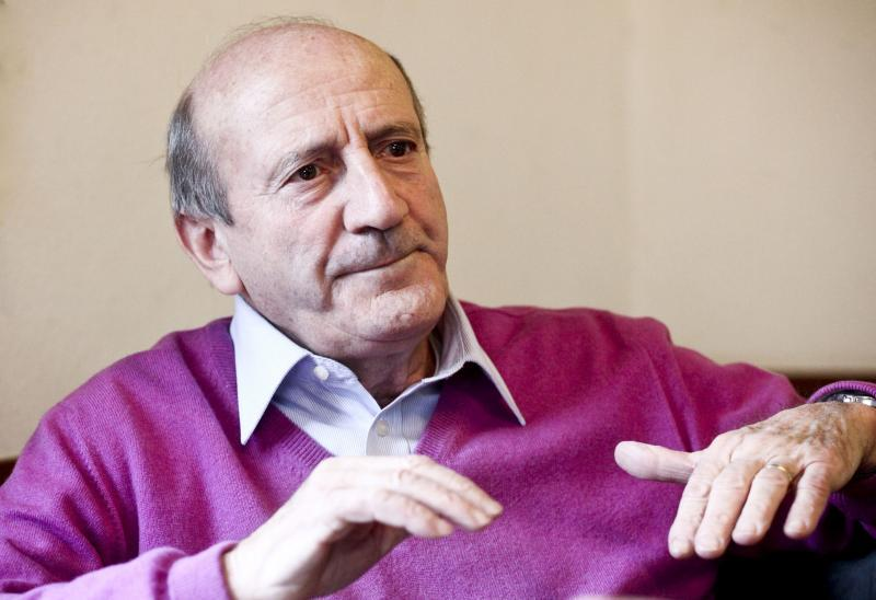 FBiasin's tweet photo. Due scudetti, una Coppa Italia, due Coppe dei Campioni, una Coppa delle Coppe, una Coppa Intercontinentale, tutto con il Milan. E un Europeo con gli azzurri.

Difficile trovare palmarès del genere.

Ciao campione. 

#Lodetti https://t.co/ciI8HHUN5Y