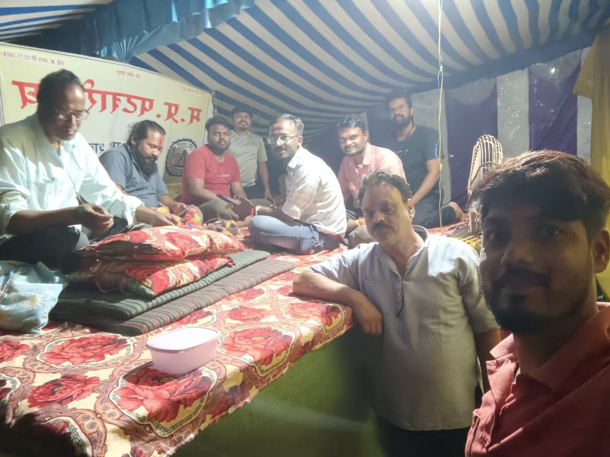 #आमरण_अनशन_2800वेतनमान

वीर वही जो डरा नहीं, 
पटवारी संघ के क्रांतिकारी श्री सोहन जी को शत-शत प्रणाम।

<a href="/CMMadhyaPradesh/">Chief Minister, MP</a> 
<a href="/Sohansahu94/">Sohan Sahu</a> 
<a href="/PMOIndia/">PMO India</a> 
<a href="/aajtak/">AajTak</a> 
<a href="/mppatwarisangh/">मध्यप्रदेश पटवारी संघ भोपाल</a>