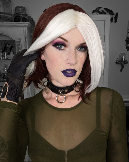 What if I just lived in my Rogue cosplay? https://t.co/8eSRUVuFAr