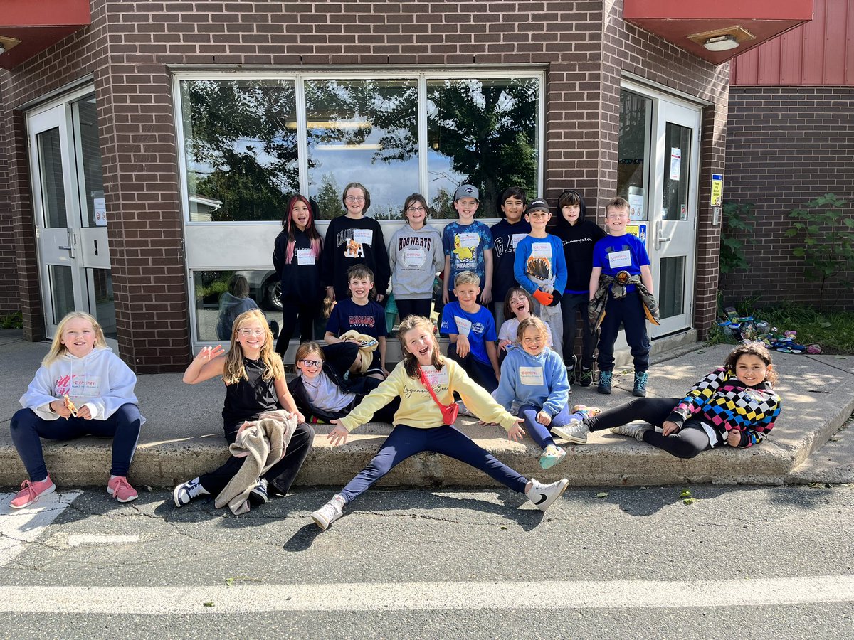 mmemercer1's tweet photo. Just back from our walk honouring Terry Fox and his legacy today! https://t.co/GKVY6b79mm