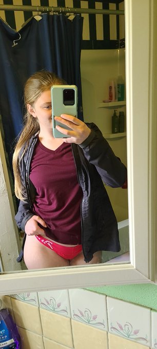 Guess my favorite number for a FREE trial to my OnlyFans 🥵😍 Make sure to comment your guess!  https://t