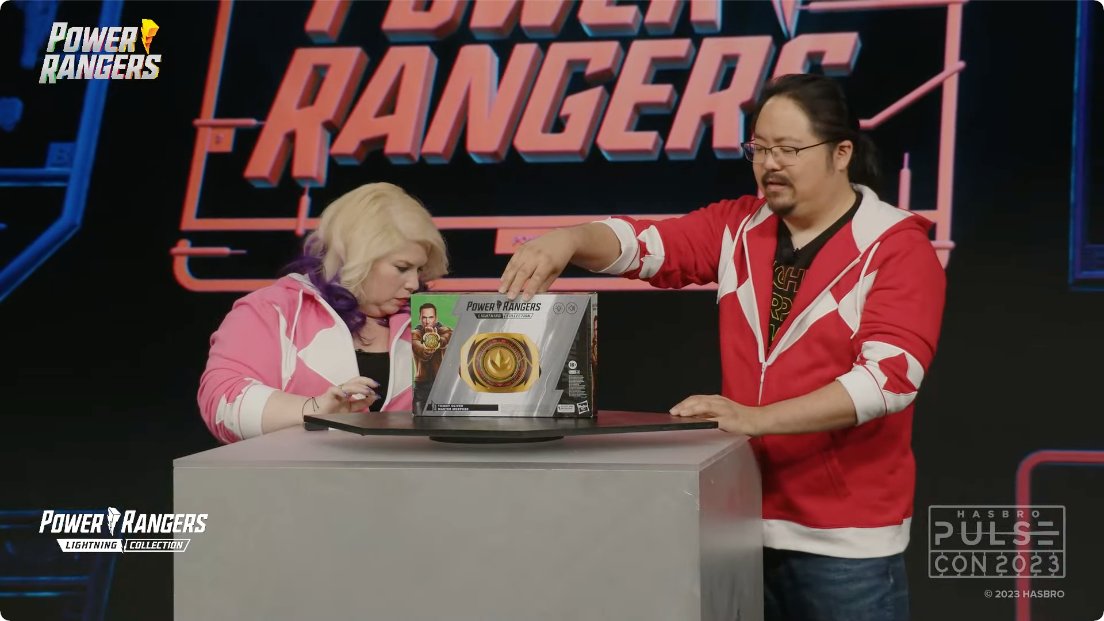 PwrRngr's tweet image. FINALLY! Sit-EYAHHH!

It&apos;s already out in Asia but Hasbro have now OFFICIALLY announced the #PowerRangers #LightningCollection Master Morpher as a #HasbroPulseCon exclusive!