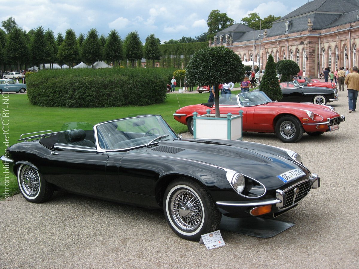 Baron_Snoopy's tweet photo. Vier Herzwärmer aus der Zeit, in der Autos noch Seele hatten❤️‍🔥
1.) NSU 5/25 (1925)
2.) Jaguar E-Type, Serie 3, V12 (1973)
3.) NSU Ro 80, (1972)
4.) MAN Haubenlastwagen (1973)
📸 @chromblitzen@mastodon.social
#Oldtimer #Youngtimer #ClassicCars #NSU #Ro80 #Jaguar #Motorsport 🏁 https://t.co/rxMp8fVUPM