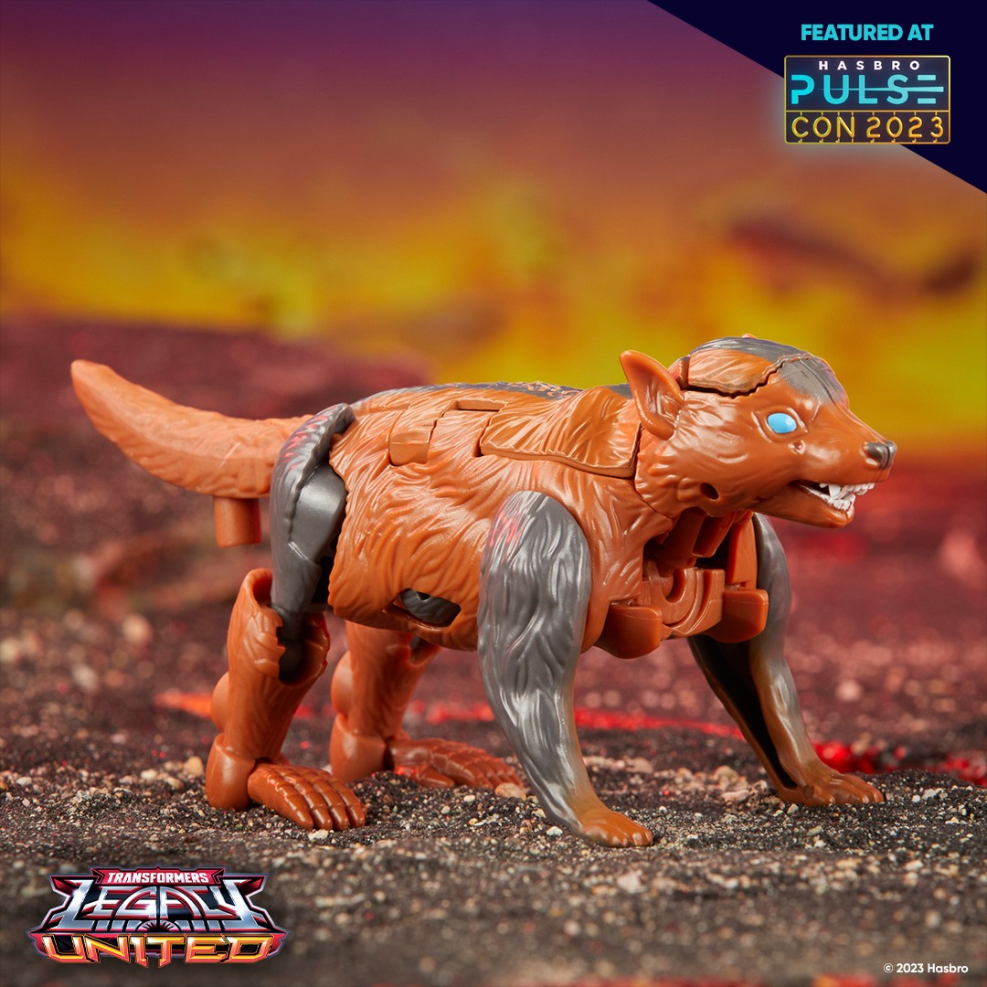 BWTF_Ben's tweet image. He&apos;s a character twofer! #HasbroPulse #Hasbro #PulseCon #actionfigures #Transformers