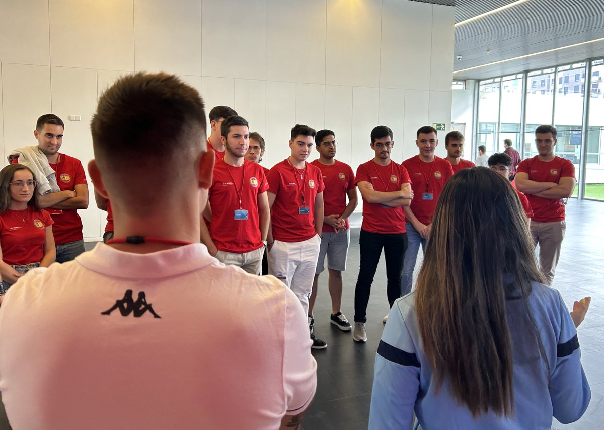 CyDLeonesa's tweet photo. 💻 Esta mañana hemos compartido una jornada de convivencia y enseñanza con la selección nacional de ciberseguridad 

🤝🏽 Gracias al convenio con el @INCIBE, hemos ayudado en la formación de cara al próximo Campeonato Europeo de Ciberseguridad en Noruega

#AúpaCultu https://t.co/VF2TfKOvVE