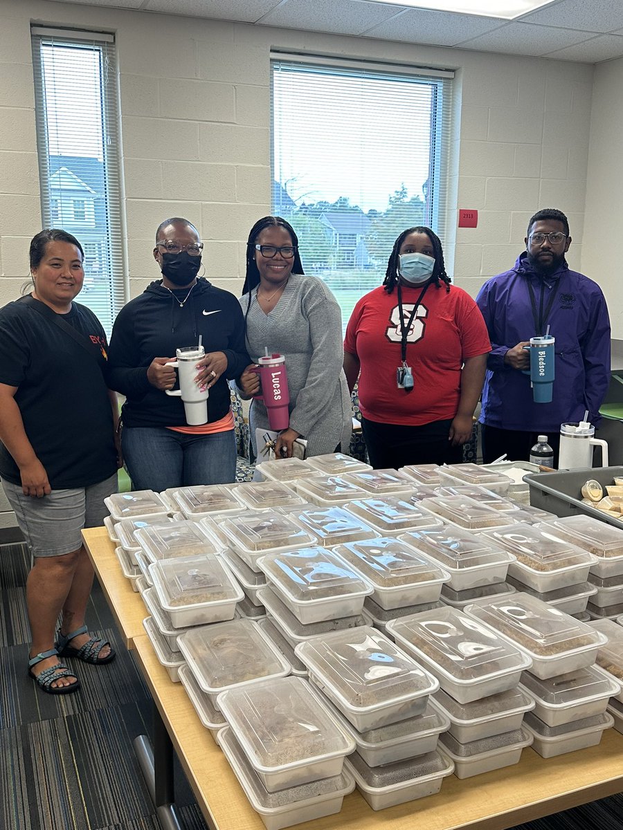Dr. Michelle T. Bell (@bellmichellet) on Twitter photo Thank you to Backyard Hibachi for providing our <a href="/River_Bend_MS/">River Bend Middle School</a> staff with lunch today. A shout out to our TigerRIFIC Instructional Assistants. Thank you to Backyard Hibachi for providing our <a href="/River_Bend_MS/">River Bend Middle School</a> staff with lunch today. A shout out to our TigerRIFIC Instructional Assistants.