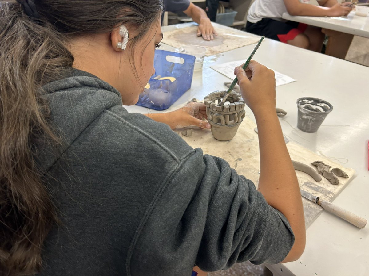 MsP_ArtT's tweet photo. Students in Ceramics 1 were introduced to the coil hand building technique and worked collaboratively to build coil vessels. Practice makes progress! #bigredcountry #spartanlegacy https://t.co/znAkulpVB7