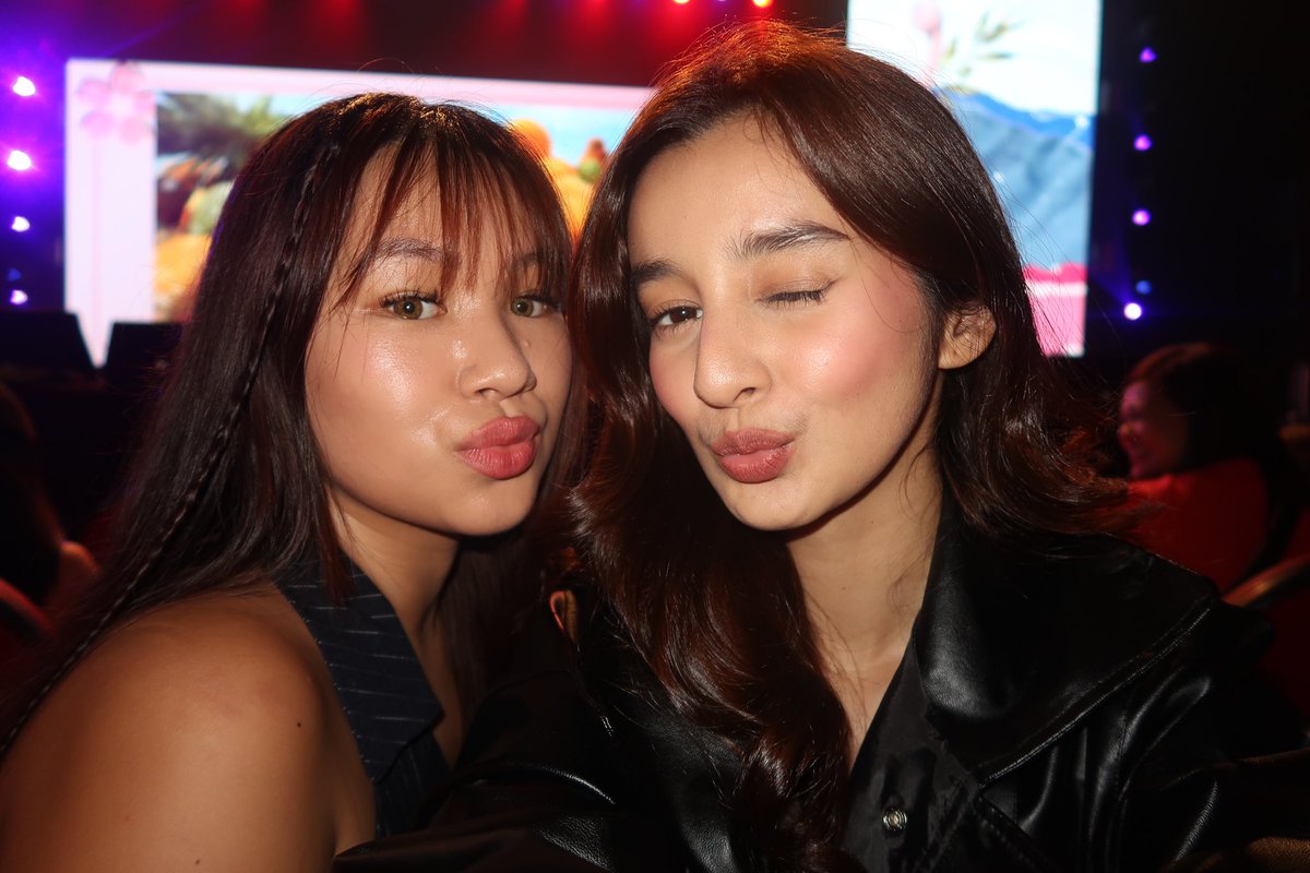 cu_coleen's tweet photo. Special thanks to @NicoGee101 for helping us get tickets last minute. Also both tickets I got won a photo op raffle with Kim Bum. #KimBumManila #VCLTPROOFS https://t.co/wgTcJuycDz