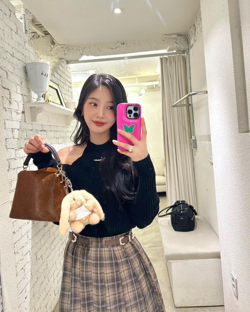 JOYEGYPT2's tweet photo. 22.9.2023| إنستجرام 💚📸
تحديث جوى على الإنستا :
🦋💚💚

📎https://t.co/ekEGV9QSYa
- J 
#JOY #조이 #REDVELVETJOY #Parksooyoung https://t.co/aMQFy9FeEA