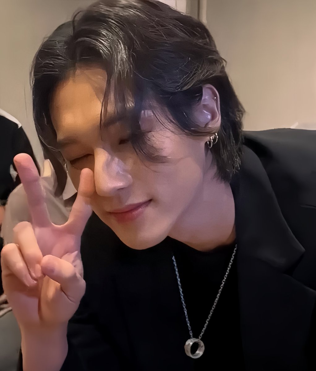 PANOlRAMA's tweet photo. ㅤㅤ
ㅤㅤ
𝐚𝐯𝐞𝐫𝐲. 

Izin menarik Arsalan (yang perlahan tenggelam) beberapa waktu dikarenakan alasan yang lain. Sementara dibatasi perihal interaksi pada linimasa, untuk pesan langsung sesegera mungkin dibalas, ya! 

Jangan lupakan anakku ya, mau tidur panjang dulu 🤏🏻

  ㅤ https://t.co/viCsj7Epwx