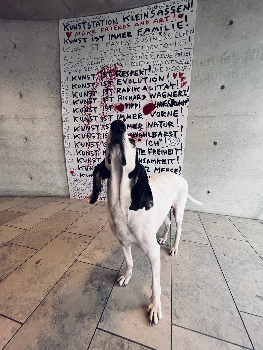 Athos vor Meese. #JonathanMeese #KunststationKleinsassen