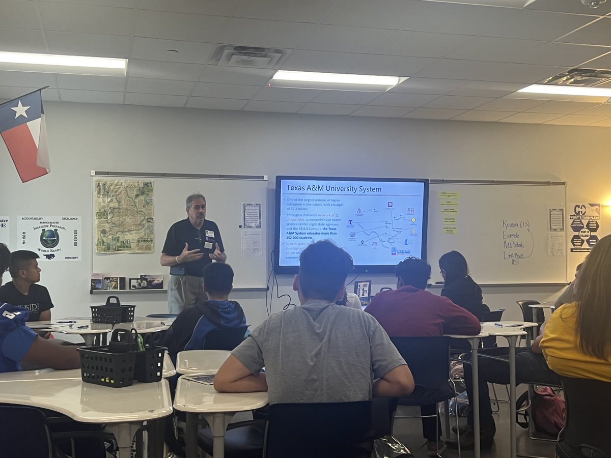 Edlin’s Lit-IHS Senior Class Sponsor tweet media