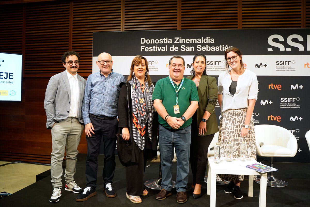 sansebastianfes's tweet photo. #71SSIFF 🎞️ Los cines Trueba (@SadeCines) acogen este domingo 24 la proyección de varios cortometrajes de #SaltodelEje, programa de creación cinematográfica realizado por adolescentes de entornos vulnerables.

[EUS] Igande honetan, Trueba zinema-aretoan, #SaltodelEje, ingurune zaurgarrietako nerabeek egindako zinema-sorkuntzako programaren hainbat film labur emango dira.

[ENG] This Sunday, the Trueba cinema will host the screening of several short films from #SaltodelEje, a film creation program made by teenagers from vulnerable backgrounds.