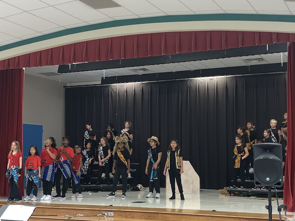 RedDukeMusic's tweet image. Lion King, Kids Edition opened today @MarekElem and it was a great show! Thank you for being an amazing audience! @AlvinISD @AISDFineArts Next stop: York on 9/28