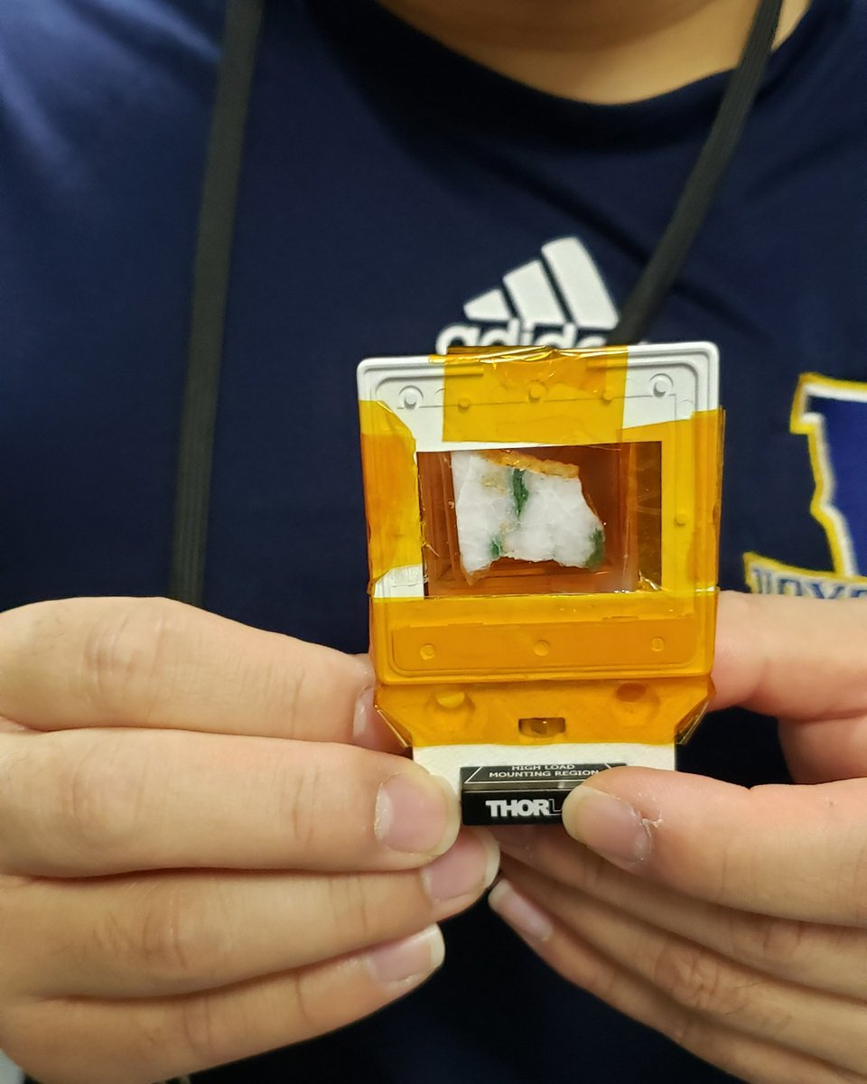 Researchers from <a href="/HarquailES/">Harquail School of Earth Sciences</a> @laurentianu are using the CLS to study why a mineral called green mica is often found in close proximity to gold deposits. This work could help inform more effective mining exploration strategies <a href="/derekdvleung/">Derek Leung</a> 
More: bit.ly/3KJXJ8H