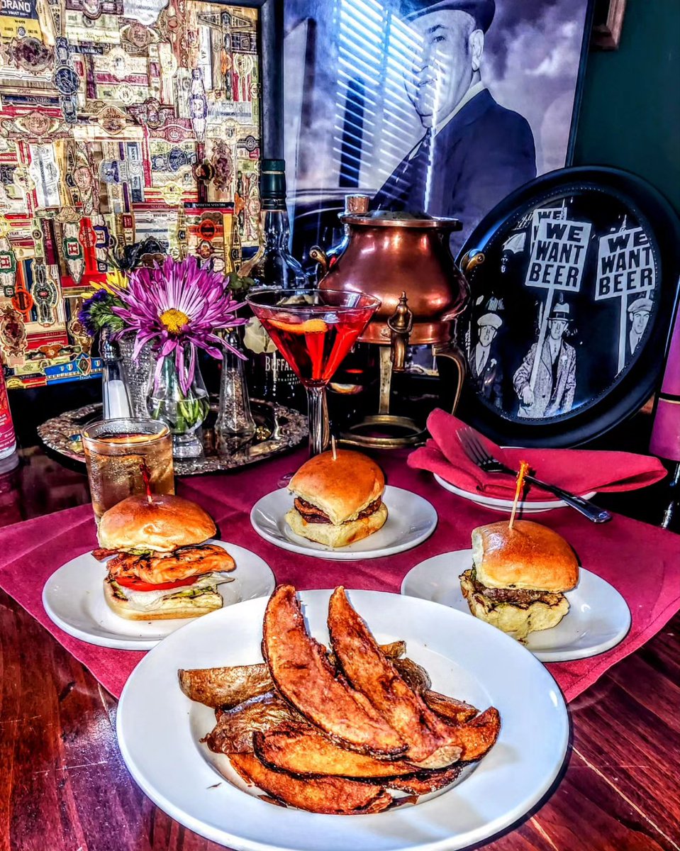 #MajesticRestaurantKC
 #HappyHourKC
 Looking for a great way to unwind after a long day? Come to the Majestic Restaurant for our daily happy hour from 3:00pm to 5:00pm, available Monday through Friday!