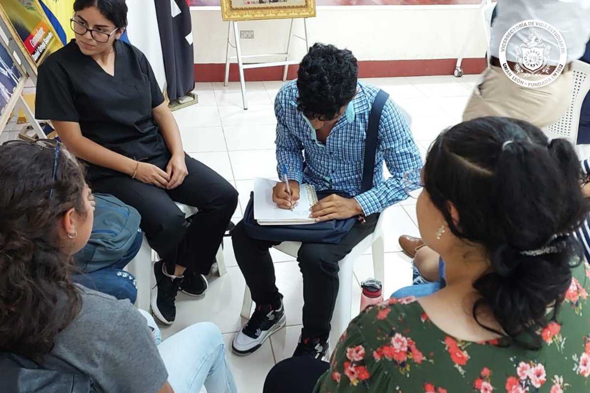 DAEunanleon's tweet photo. Dio apertura el curso "Etnobotánica y Establecimiento de Huertos Medicinales" dirigido a estudiantes de las carreras de Medicina, Medicina Veterinaria, Derecho e Ingeniería en Agroecología Tropical del Centro Universitario Regional de Jinotega, Marlon Zelaya Cruz. https://t.co/Y4JCLWdavd