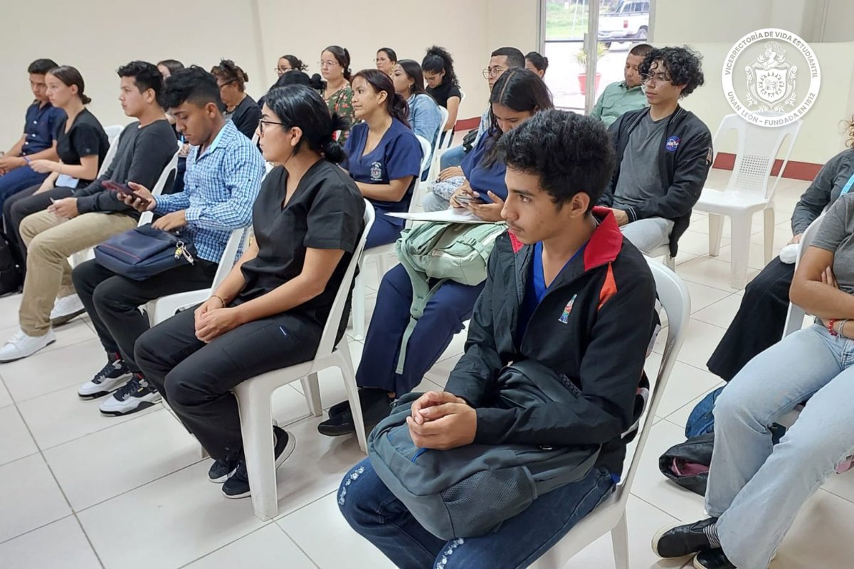DAEunanleon's tweet photo. Dio apertura el curso "Etnobotánica y Establecimiento de Huertos Medicinales" dirigido a estudiantes de las carreras de Medicina, Medicina Veterinaria, Derecho e Ingeniería en Agroecología Tropical del Centro Universitario Regional de Jinotega, Marlon Zelaya Cruz. https://t.co/Y4JCLWdavd