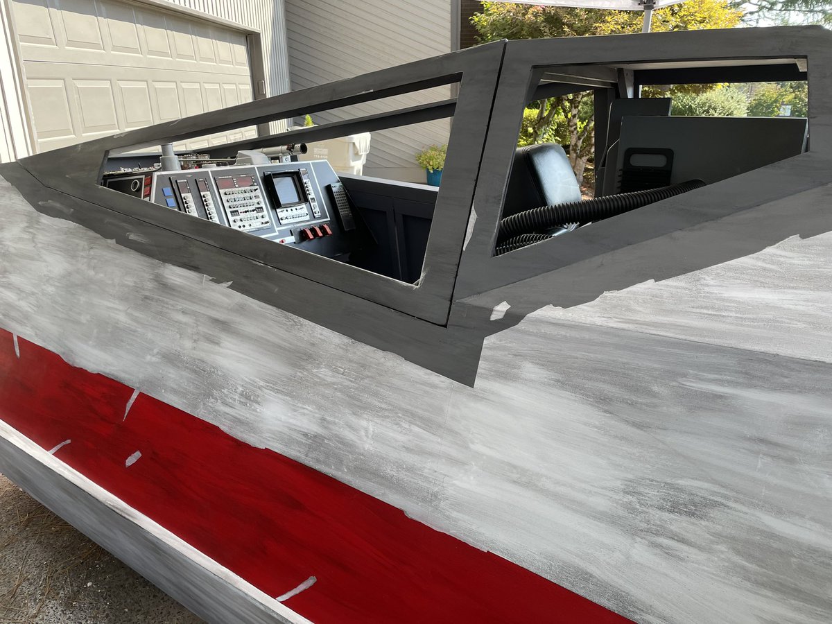 Uncle_Spooky's tweet photo. Hey @chinbeard are you and @LadyLongshanks comin down to #rosecitycomiccon this weekend? If so please stop by Star Wars Oregon’s event space and get a pic in the X-wing cockpit my bro in law and I built. #starwars #xwing #cosplay #propmaker #alwaysbemaking https://t.co/qMA5Ye3ywq