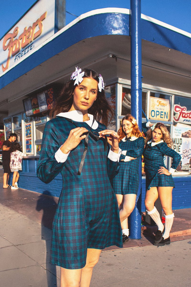 TheBlushes tweet media