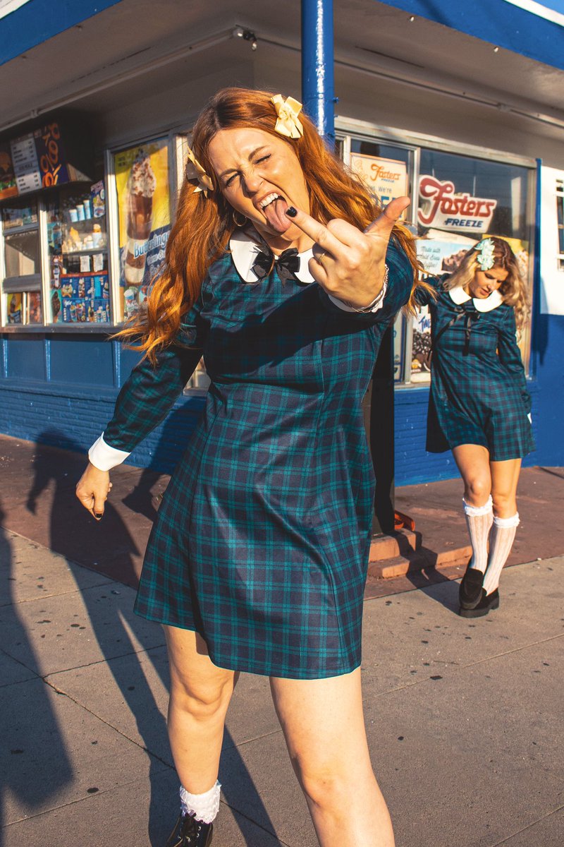 TheBlushes tweet media