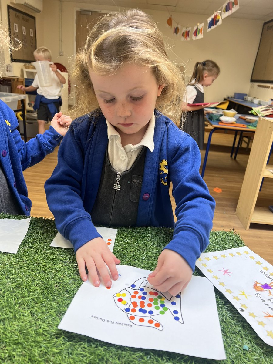 ShoresideRec's tweet photo. Rainbow Fish fine motor skills! We loved decorating rainbow fish with stickers today! Look at the patterns we made 
! 🖼 🐠 @Shoreside1234 @MrPowerREMAT @MissKnipeREMAT https://t.co/njNi2YYq2o