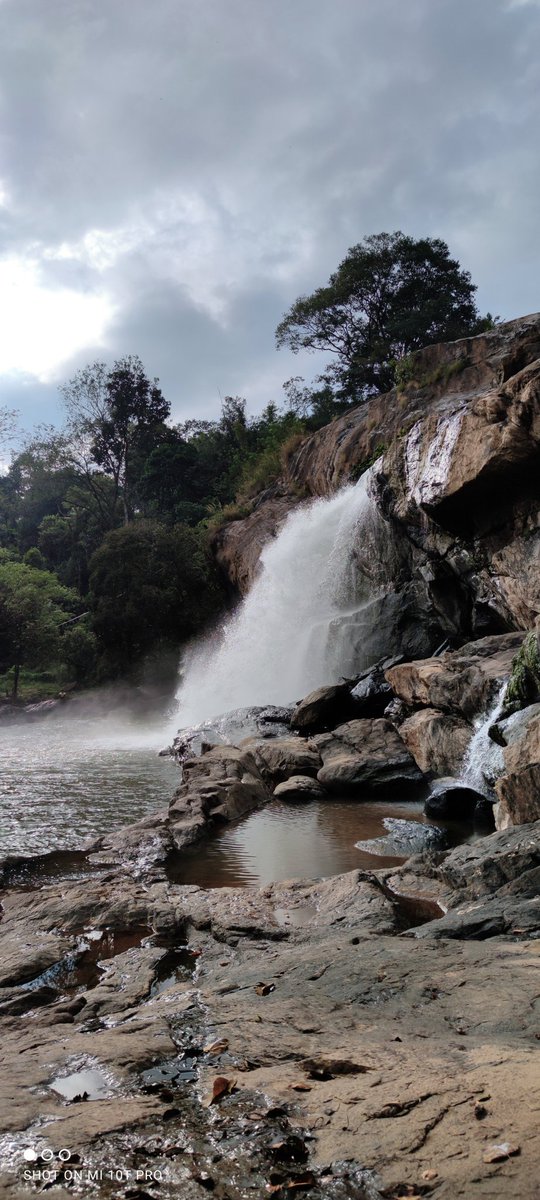 Beautiful Waterfall 😍 #waterfall #WaterfallANewMusical #nature #NaturePhotograhpy #NatureBeauty #naturelovers
