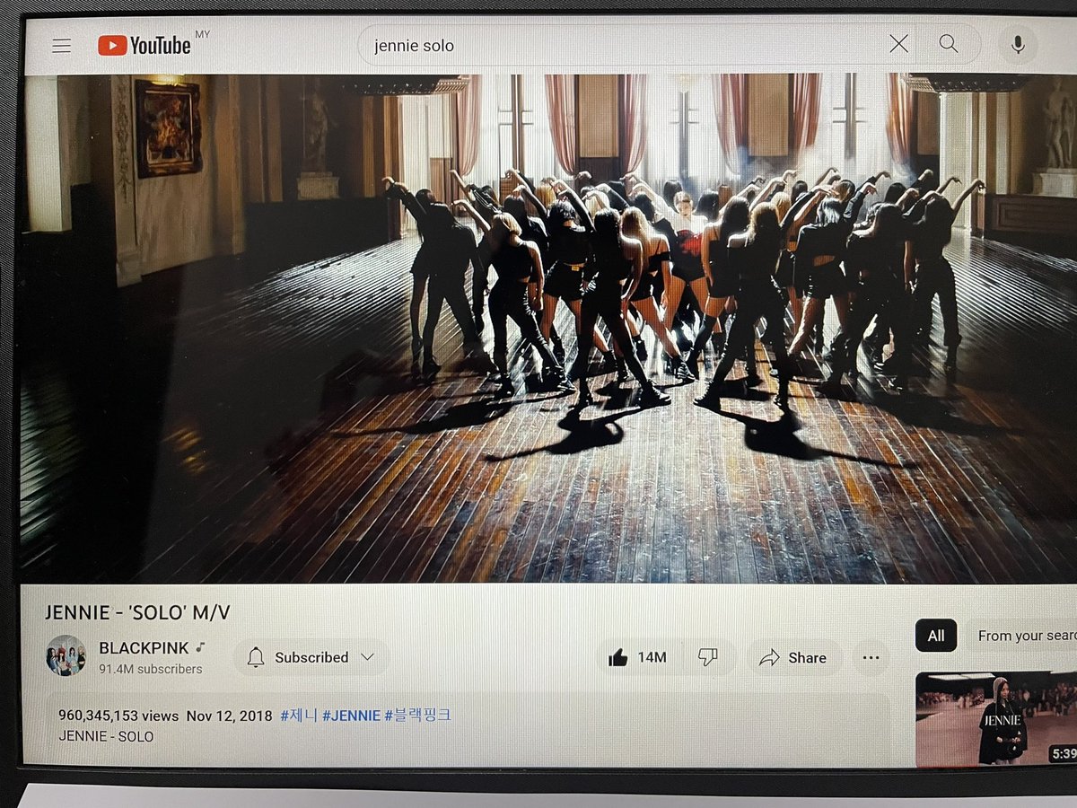 JRBJNN8's tweet photo. @JennieYT16 30/30 ✅ 

#SoloRoadTo1B #JENNIE

#SOLOTO1BILLION #JENNIE https://t.co/S5rwbUyJrA