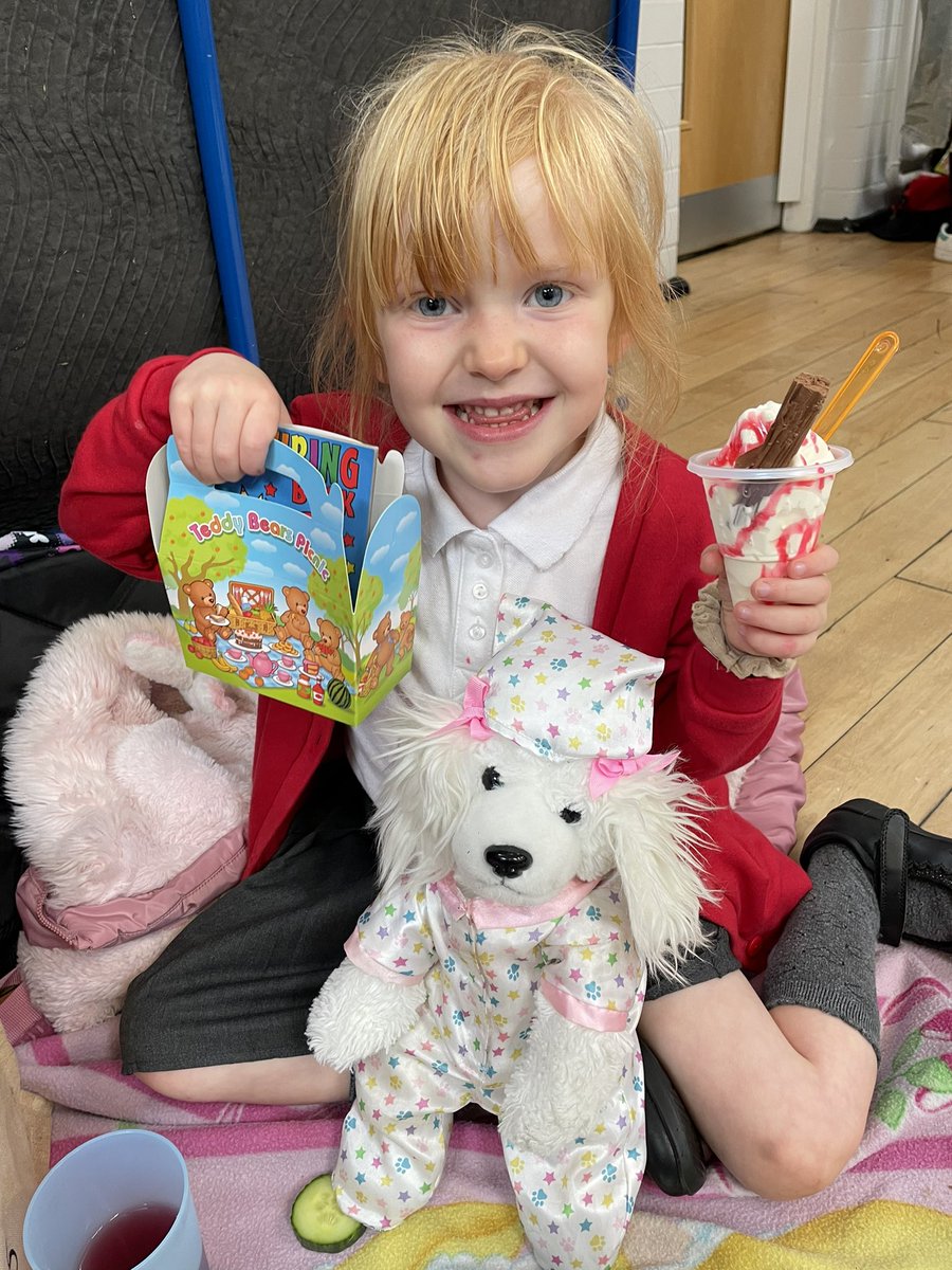 Amy62307055's tweet photo. Holly had a lovely time at the Teddy bear picnic 🐻 … thank you @CotteridgeS for organising https://t.co/2ABdCxU03j