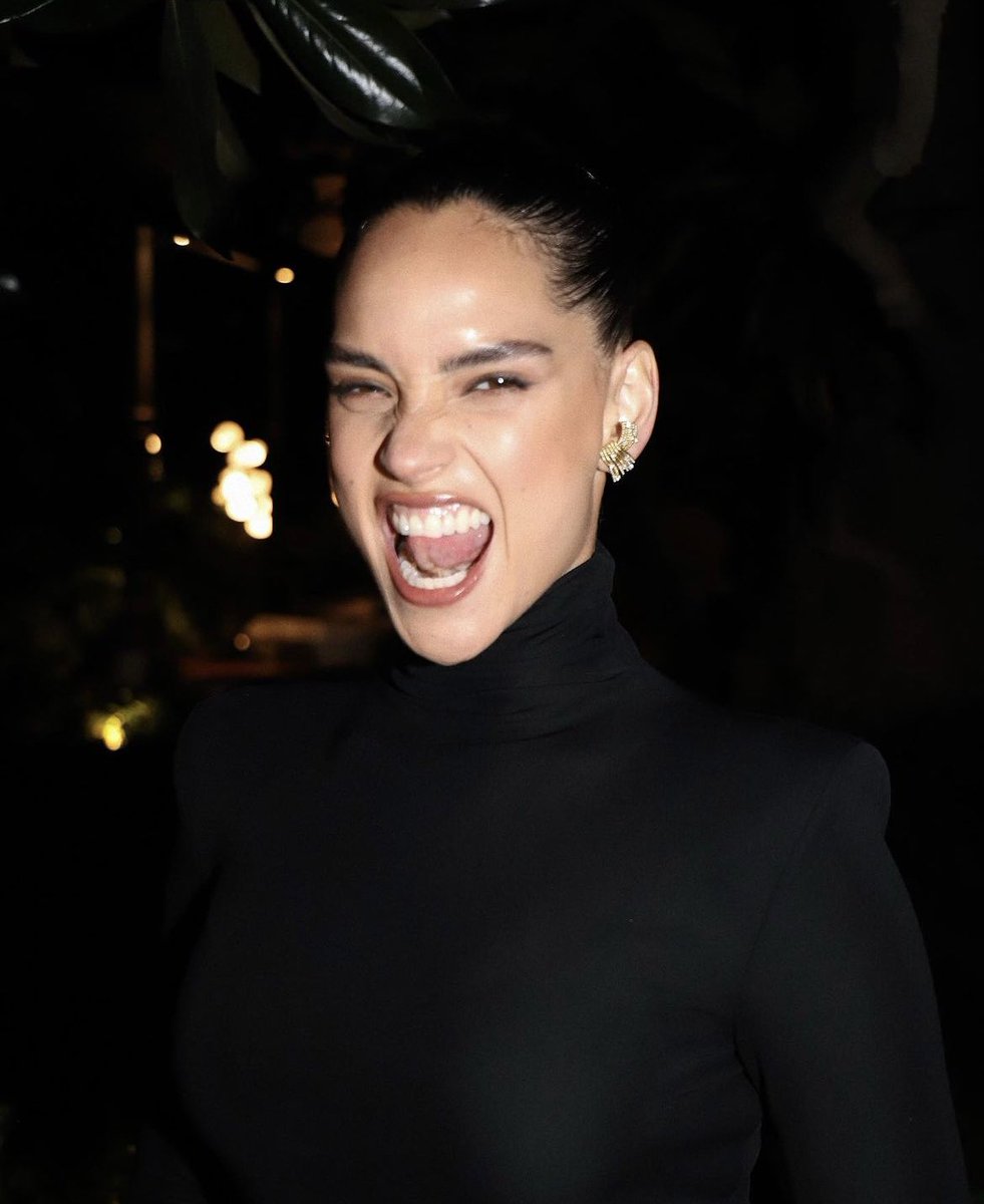adriaarchive's tweet photo. adria for the tom ford SS24 show last night https://t.co/bSecGr6J84