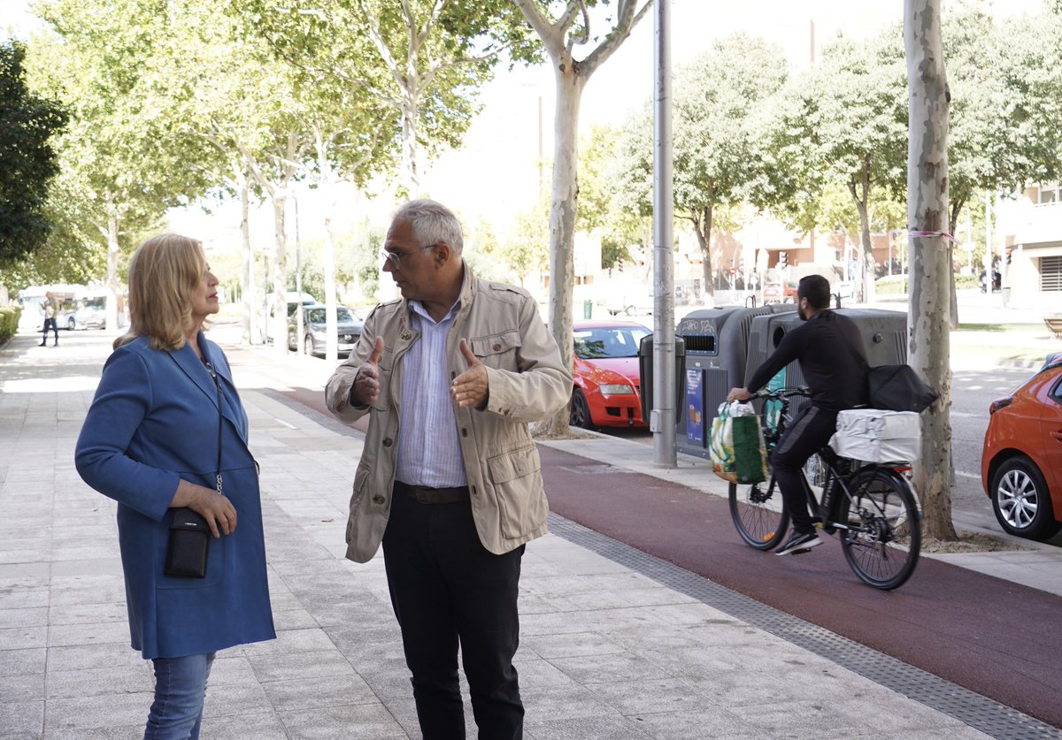 carlosizqtorres's tweet photo. ¡ Termina la #SemanaDeLaMovilidad #SemanaEuropeaDeLaMovilidad #SEM23 con un gran broche de oro !
#Carabanchel estrena 2,6 kilómetros de nuevos carriles-bici 🚲
Sin duda, #CarabanchelAvanza. https://t.co/6vBPXtgATx