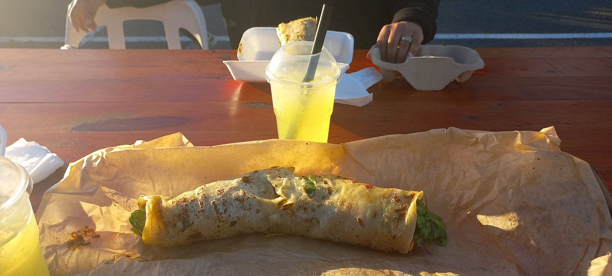 CharlieJ1213's tweet photo. Doing #FoodTrucks - Hypermarket Brackenfell Parking Area !!! #ChloeJacobs 💙❤️💙 Operating Times 11:00 - 21:00 (Friday - Sunday) & 11:00 - 18:00 (Monday Public Holiday) #LekkeFood #YummyTummy 🍔🍟🌭🌮🌯🍕🥤🧋🥤#SteakMasalaWrap #ColdFizzers #HalaalMunchies 079 909 2229 #FoodCo https://t.co/wjhN9HWEcy