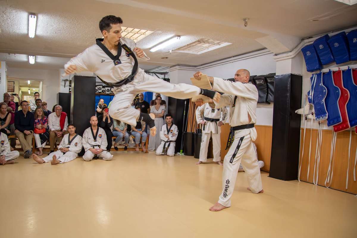 ¿Sabes cómo funciona un examen para obtener el 3º DAN de Taekwondo? 🤔

¡Te invitamos a disfrutar la experiencia! 
escuelachosan.com/post/cronica-d…