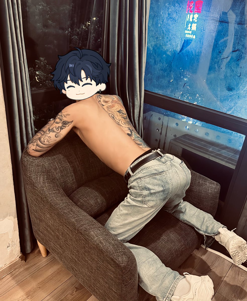 下雨天，想在这个沙发上干点啥。。。