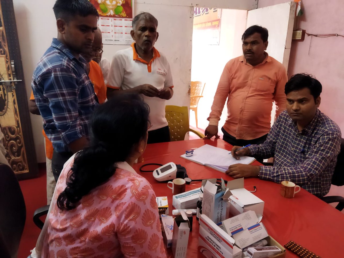 cmo_kanpurdehat's tweet photo. Routine #HealthCheckupCamp of #OlderPersons at Old Age Home, Raniya, District Kanpur Dehat @DMKanpurDehat @CdoKanpurDehat @CommissionerKnp @nhm https://t.co/wHWKfFaEah