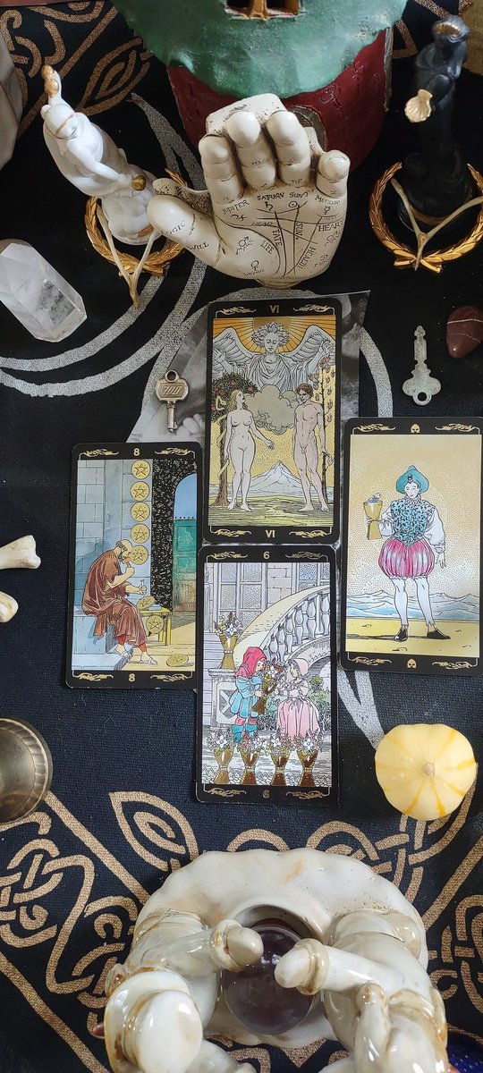 #Tarot2Day in a #4CardDraw 
The #idea and #intentions was a shoe in for the #8ofPentacles #memories at the #CrossRoads ... #SpiritualityMustLead 
#NakedWitches in a #WitchesLife #Brooms up 🌛🧹🌜🤘🗝️☝️👇
#Heathen #DailyTarot #Crone #Lilith 
#Hekate #Venus and #Mars