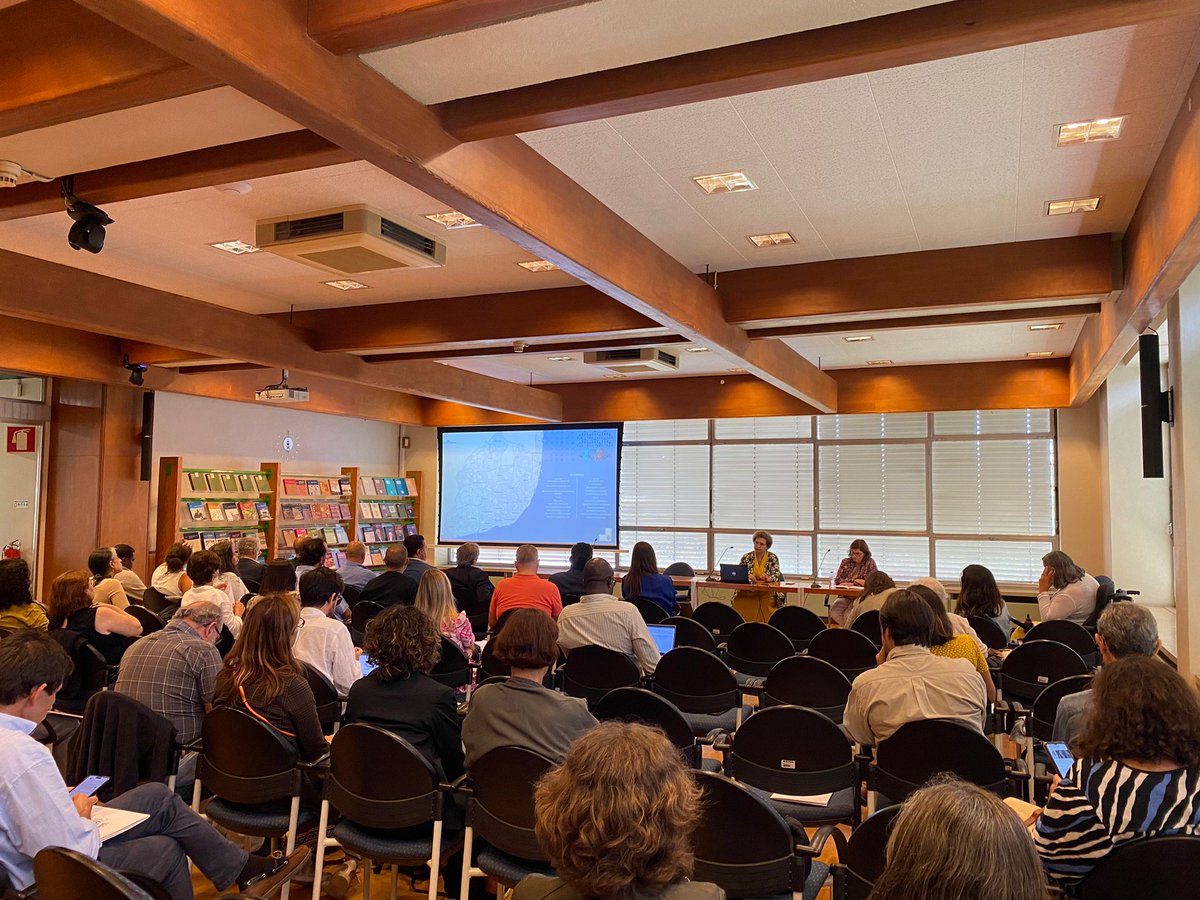 CamaraLisboa's tweet photo. A 3.ª sessão participativa de apresentação da Carta Municipal de Desenvolvimento Local reuniu entidades locais para análise dos indicadores ambientais. #Lisboa #Bipzip https://t.co/O5kZIUmST1