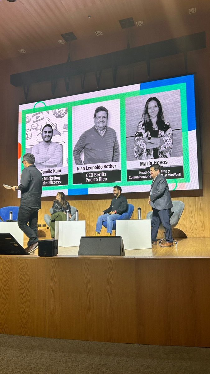 tooldata_io's tweet photo. ¿Cómo adaptar las marcas a las necesidades de los consumidores? 🔍

“Salir de los estereotipos para entender las tendencias que se tienen hoy en día” 
Juan Camilo Kam - Jefe Marketing Offcors 

“La gran oportunidad para la evolución está en la captura de información a través de la analítica de la data” Leopoldo Rother - CEO @BerlitzPR

“Entender que cada audiencia corresponde a una cultura y enfoque distinta es avanzar como marca”  @MariaHoyos22 - Head Marketing WeWork

#MarketingDealers2023

cc @copu___