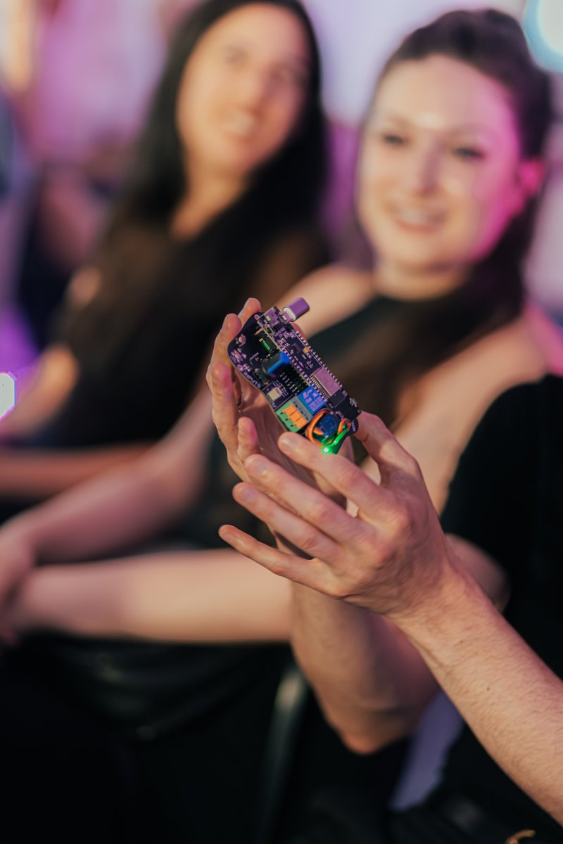 sfpc's tweet image. Check out the blog post by Todd Anderson @toddwords about Experiments in Networked Performance an online/irl class co-taught by Todd &amp;amp; Tiri Kananuruk @ngonngontiri where we explored new ways of being audiences &amp;amp; performers: sfpc.study/blog/screaming…