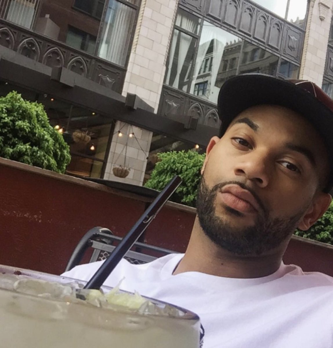 We take margarita-drinkin’ very seriously around here… 🍹

📷: <a href="/inlemoncolor/">Follow @Seth_Lemon</a>