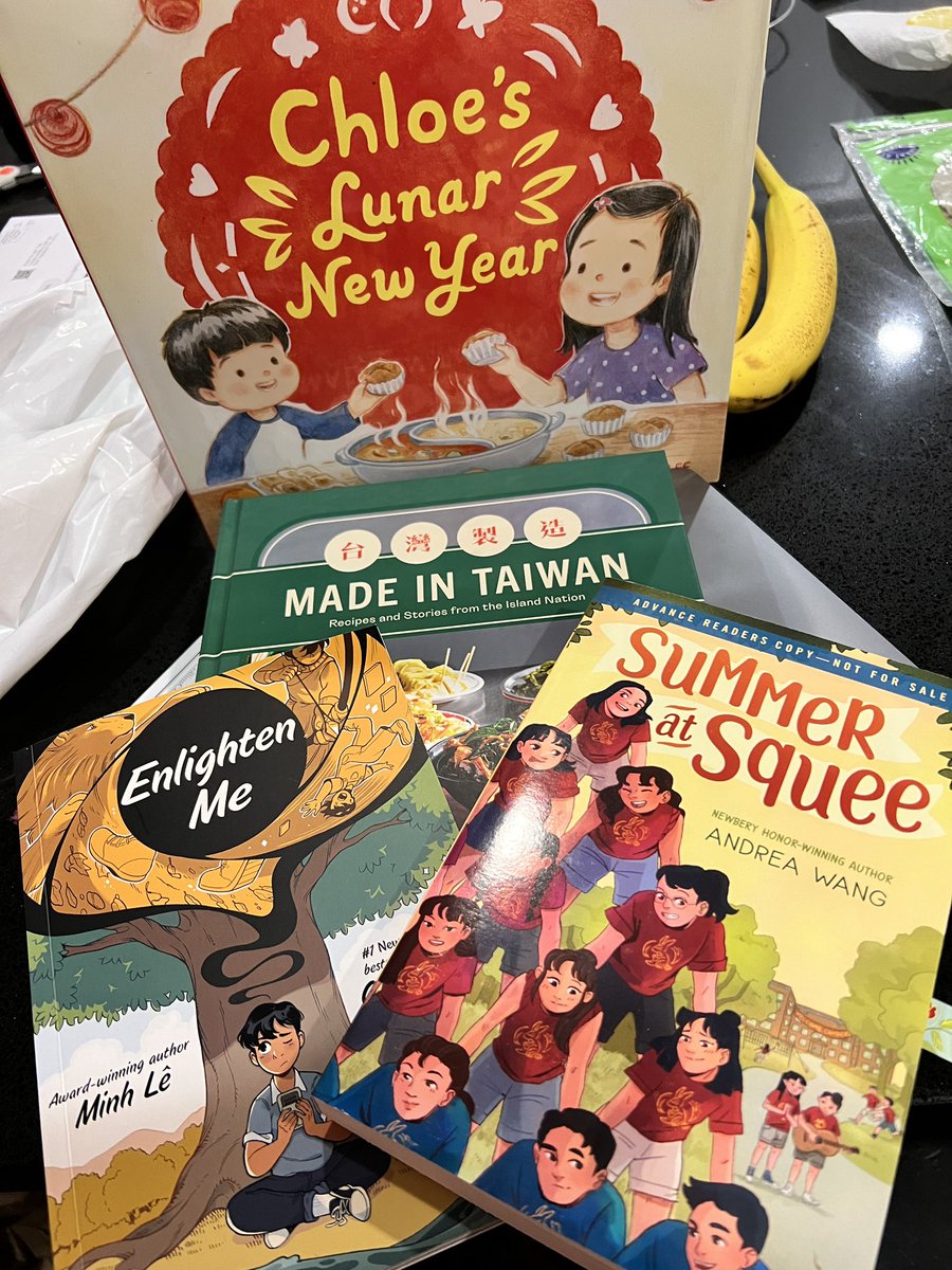 Grateful for so many beautiful books I’ve gotten this week connecting to my #asianamerican identity & #taiwanese heritage. Thank you, @lilylamotte @bottomshelfbks @AndreaYWang & @dearclarissa for your wonderful contributions to our family’s bookshelf! #RepresentationMatters
