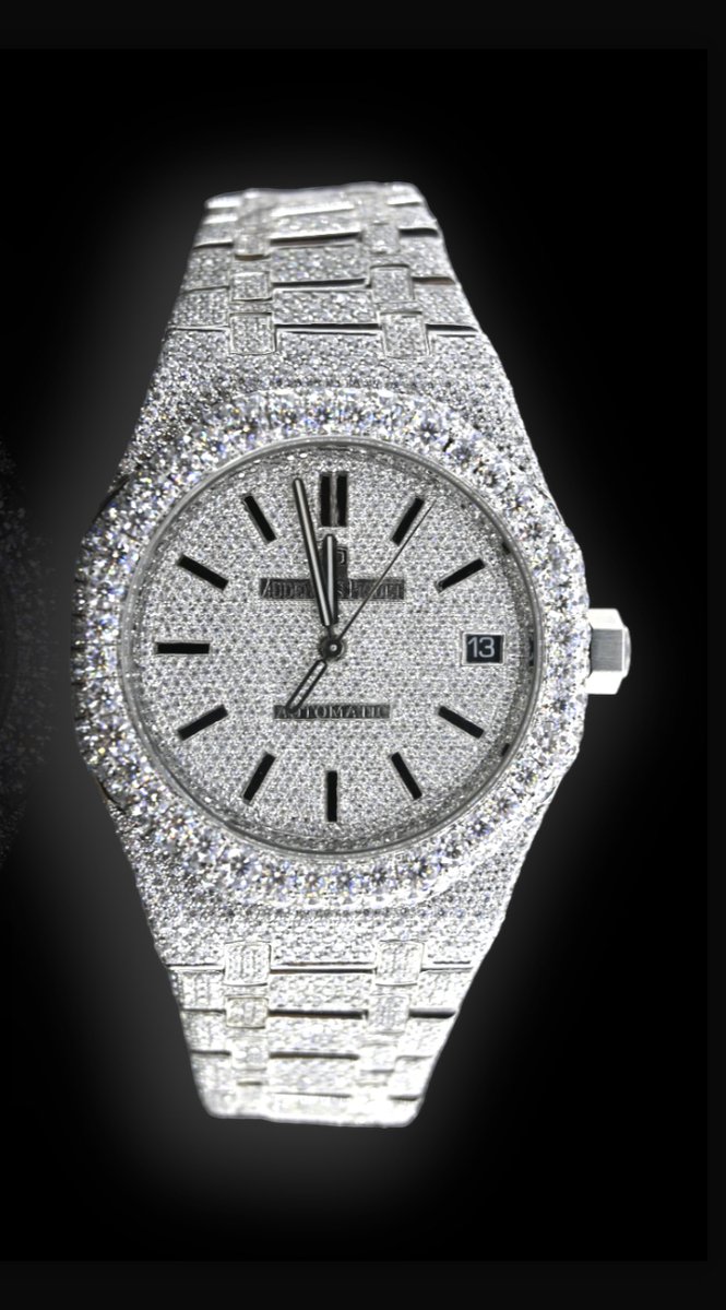 "The Shedeur" has taken over college football. 💎⌚️

Learn more about the custom Audemars Piguet that Shedeur Sanders has been showing off HERE: bit.ly/3ZsIUy2