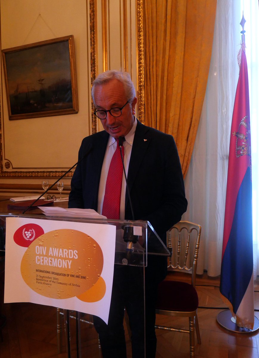 SRBinFrance's tweet photo. #OIVAwards2023 à la Résidence de 🇷🇸 à Paris
Dégustation des vins serbes 🍇🍷&
Presentation du Salon international #Winevision #OpenBalkan https://t.co/RR1jLd6hlz