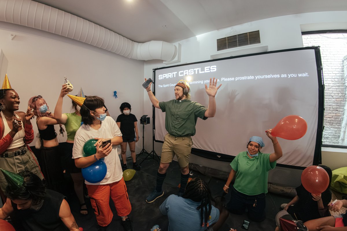 sfpc's tweet image. Check out the blog post by Todd Anderson @toddwords about Experiments in Networked Performance an online/irl class co-taught by Todd &amp;amp; Tiri Kananuruk @ngonngontiri where we explored new ways of being audiences &amp;amp; performers: sfpc.study/blog/screaming…