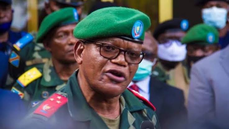 mediacongo's tweet photo. Procès carnage à #Goma : Inculpé, le colonel Mike #Mikombe, cmdt des troupes de la #GR, a réclamé la comparution du gouverneur militaire du #NordKivu, Constant #Ndima qui, selon lui, "avait coordonné toute l’opération, étant le chef hiérarchique militaire"
https://t.co/dYUhYSmNXQ https://t.co/aDfO5eHYTa