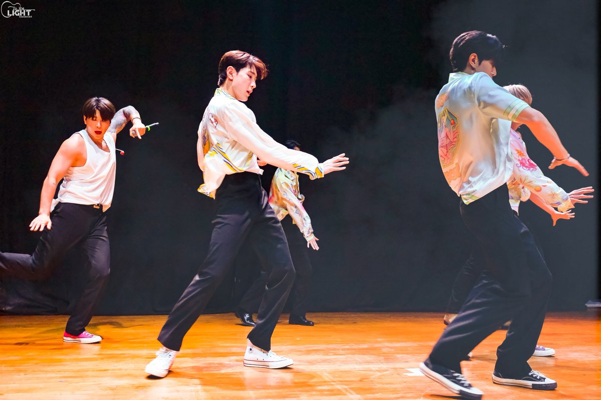 TO THE LIGHT. ENTERTAINMENT tweet media