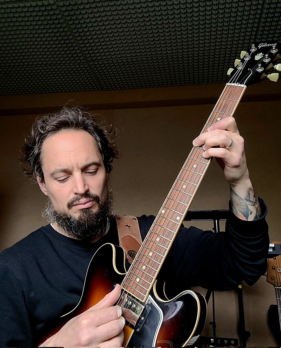 InIre10's tweet photo. #inire #theoldguitarist #photography #3 https://t.co/btgdA8IMIT