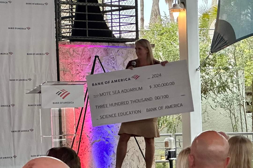 JamieKahns's tweet photo. BofA Family Night @MoteMarineLab. Honored @BankofAmerica named Entrance Lobby sponsor for new Mote SEA Aquarium to open '25. Not just an aquarium, economic driver creating 260 jobs/contributing $28mil annually. Building a stronger community together. #IWorkForBofA #BofAGrants https://t.co/chRKcF6ny3